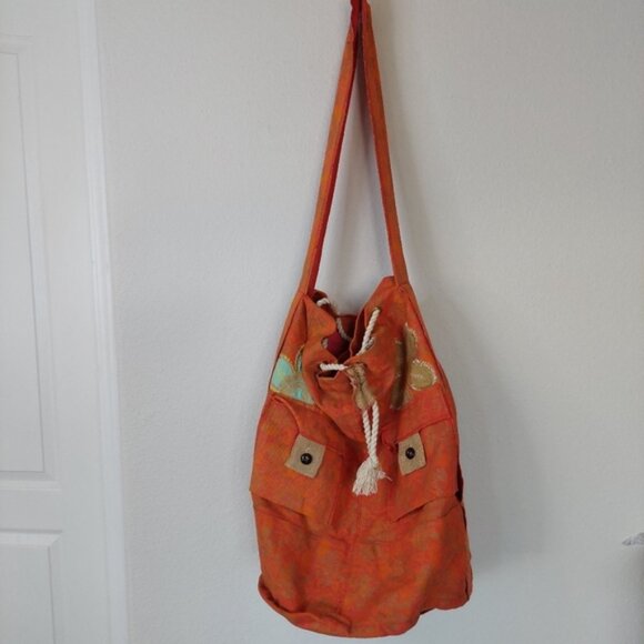 Edge Large Embroidered Bohemian Extendable Bucket Crossbody Bag - Picture 2 of 16